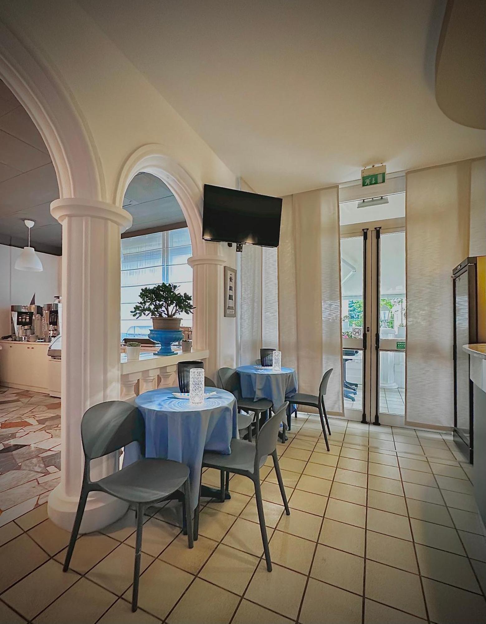 La Parigina Hotel